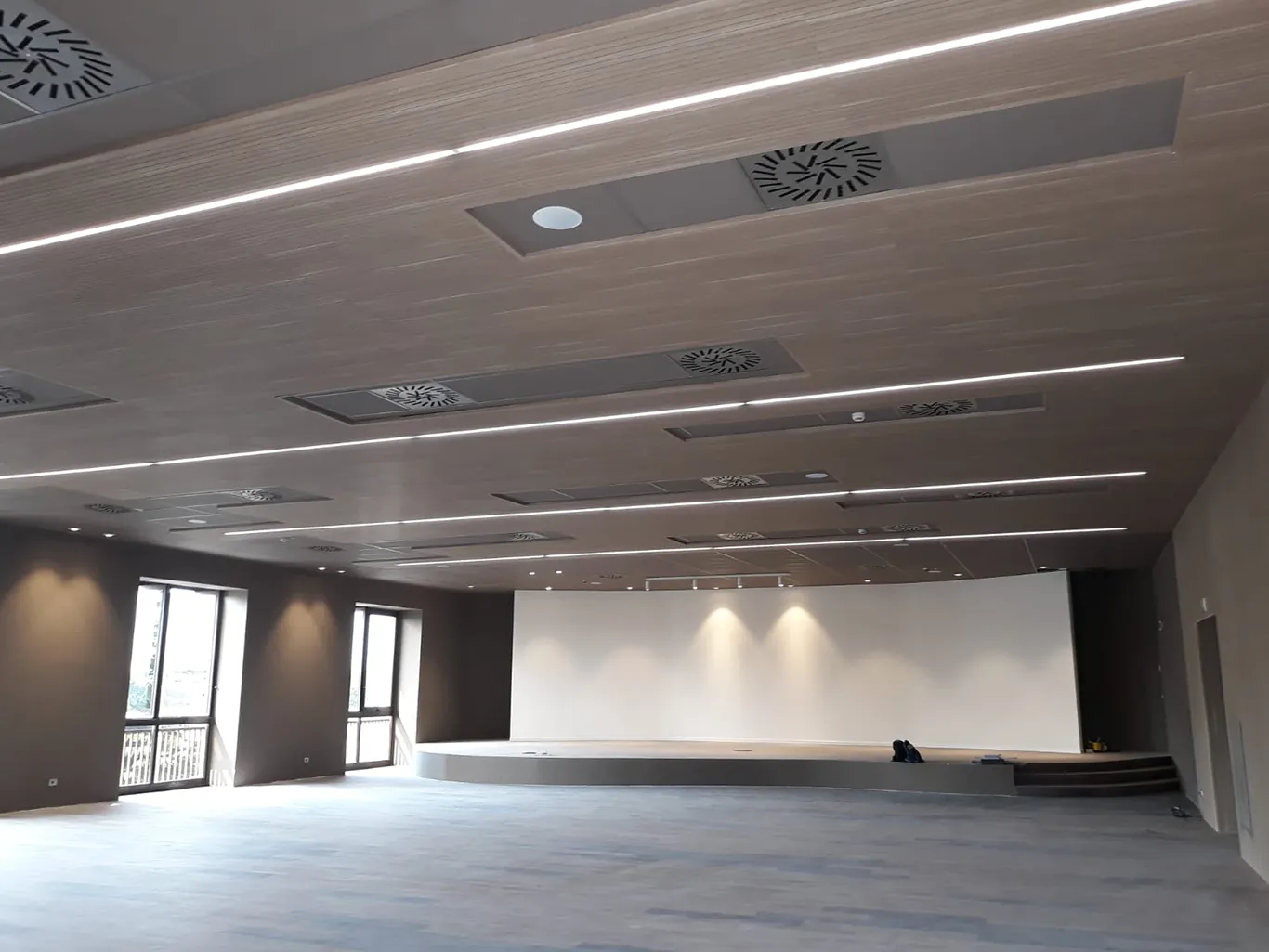 sound-absorbing-panels-crema-theatre-2
