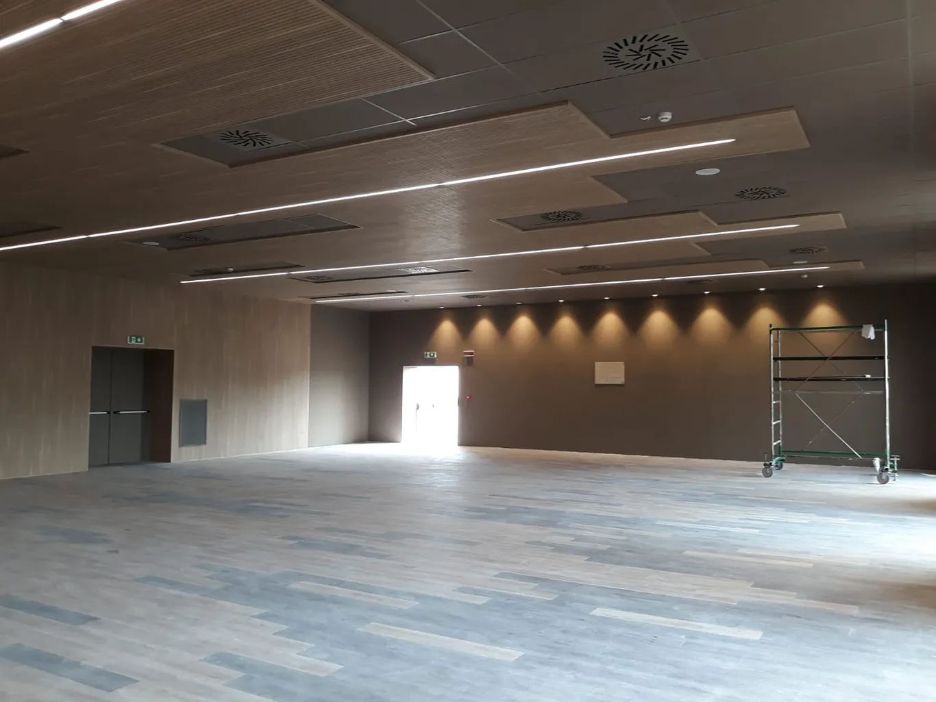 sound-absorbing-panels-crema-theatre-4