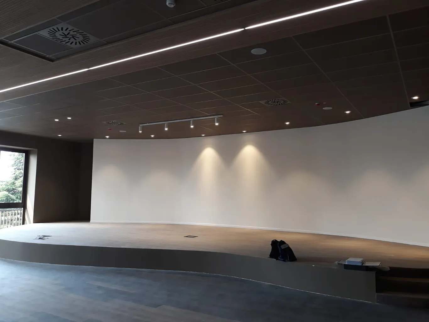 sound-absorbing-panels-crema-theatre-6