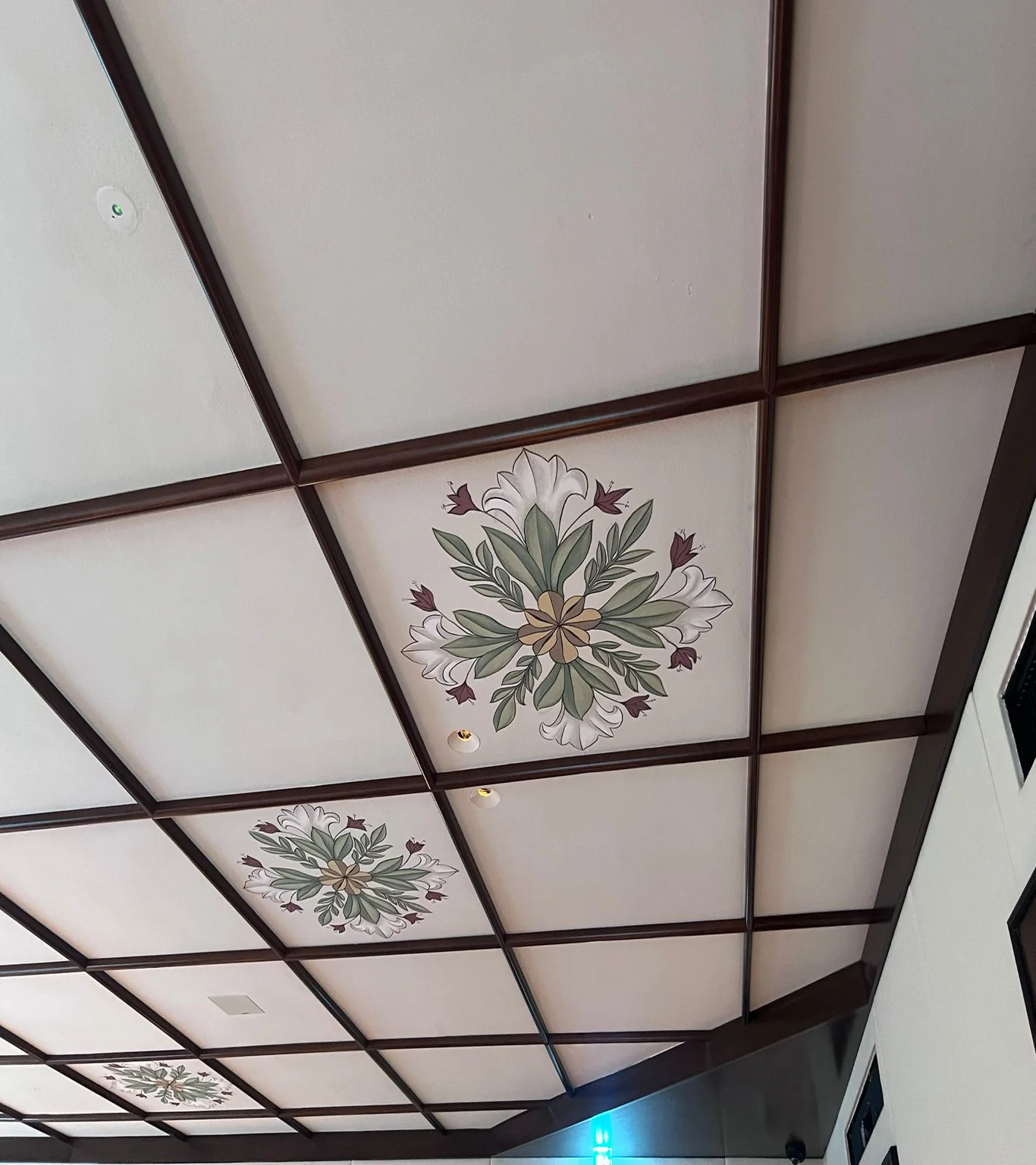 the-wilde-club-milan-sound-absorbing-panels-5